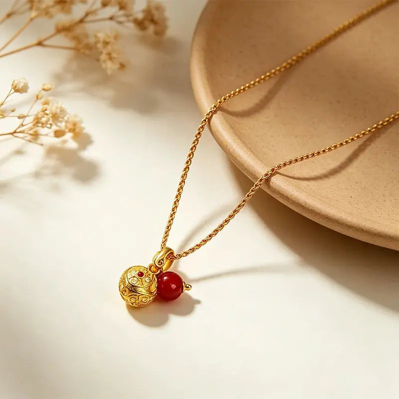 The Gilded Hulu Talisman Necklace ZANYÉ