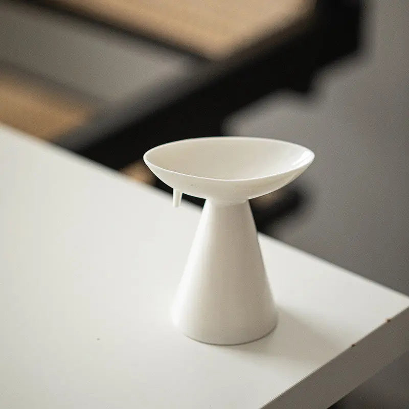 The Stillness Vessel: Ceramic Incense Holder ZANYÉ