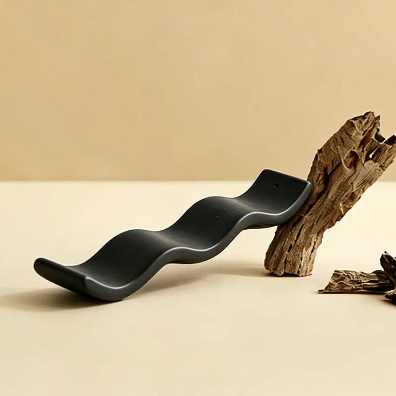 The Still Wave Ceramic Incense Holder ZANYÉ
