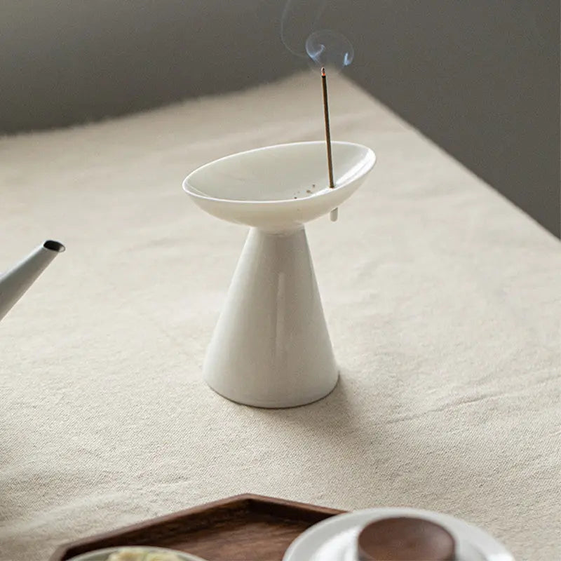 The Stillness Vessel: Ceramic Incense Holder ZANYÉ
