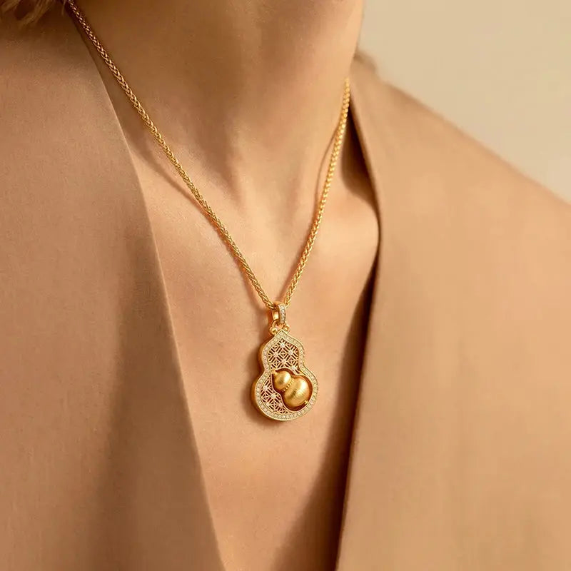 The Luminous Fulu Talisman Necklace ZANYÉ