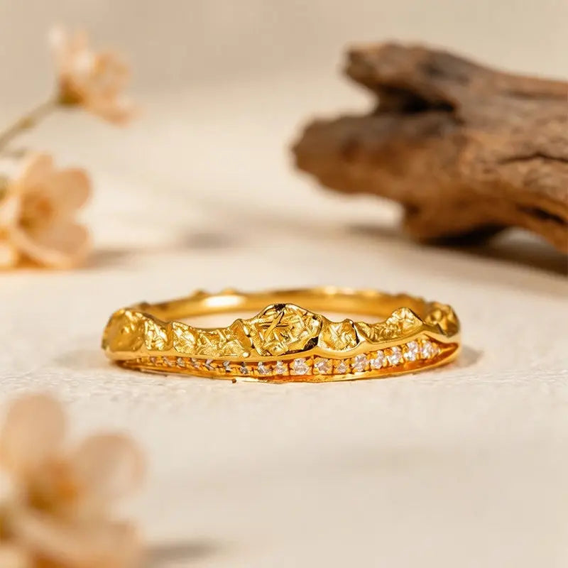 The Majestic Sacred Mountains 18K Gold Ring ZANYÉ
