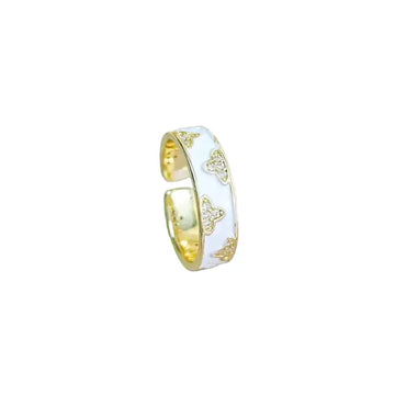 The Alabaster Enamel Ring ZANYÉ