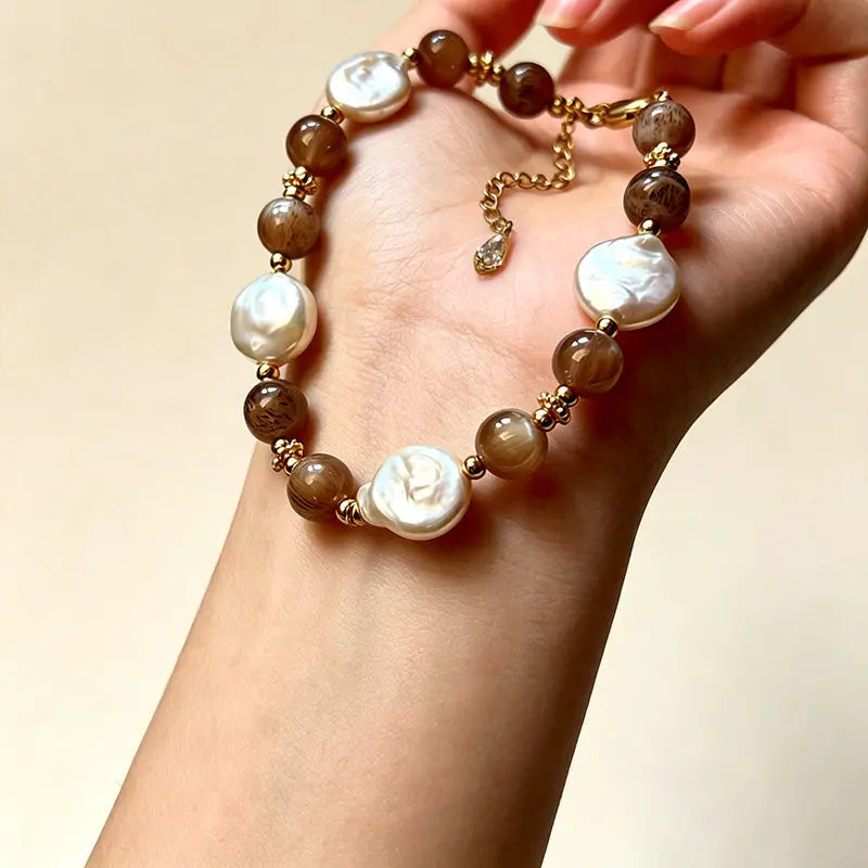 The Grounded Grace - Baroque Pearl & Agate Bracelet ZANYÉ