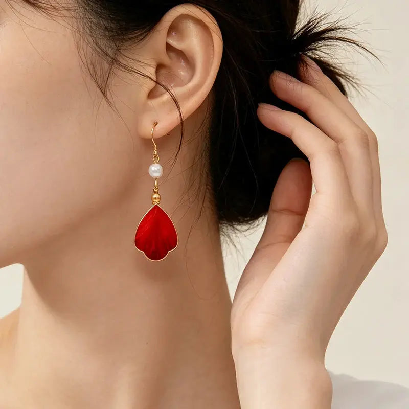 The Elegant Silk Filigree Leaf Earrings ZANYÉ