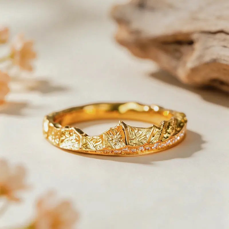 The Majestic Sacred Mountains 18K Gold Ring ZANYÉ