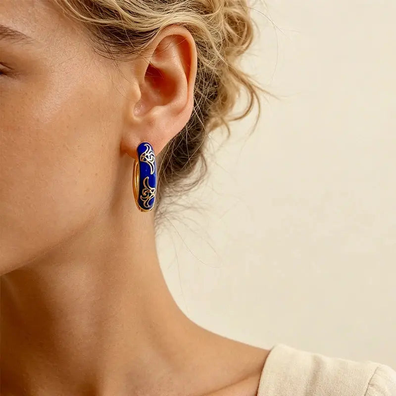 The Regal Enamel Scroll Hoop Earrings ZANYÉ