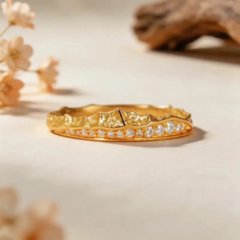 The Majestic Sacred Mountains 18K Gold Ring ZANYÉ